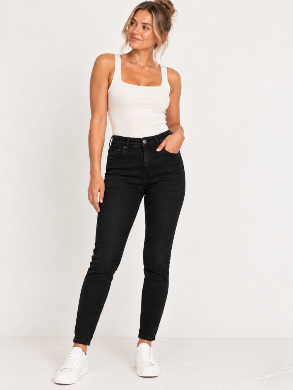 Levi’s 311 Shaping Skinny Jeans Washed Black Women’s Size 32